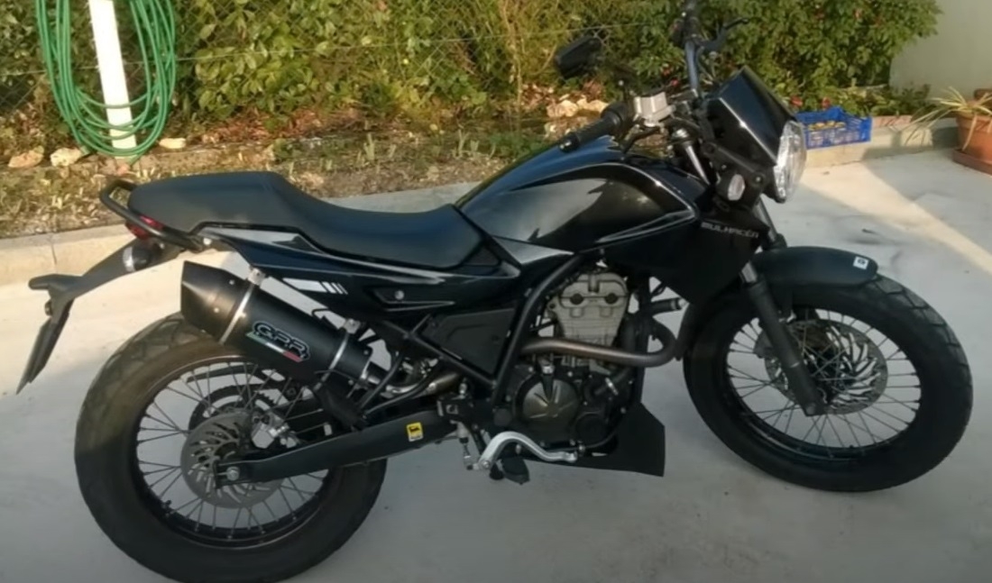 Exhaust compatible with Derbi Mulhacèn 2006-2011, Furore Nero, Slip-on exhaust including removable db killer and link pipe, not EPA-compliant 