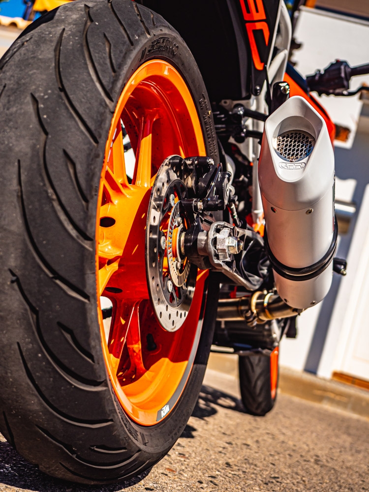 Exhaust compatible with Ktm 250 Duke 2017-2020, Albus Evo4, Slip-on exhaust including removable db killer and link pipe, not EPA-compliant 