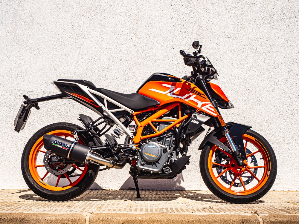 Exhaust compatible with Ktm 390 DUKE 2017-2020, Furore Evo4 Nero, Slip-on exhaust including removable db killer and link pipe, not EPA-compliant 