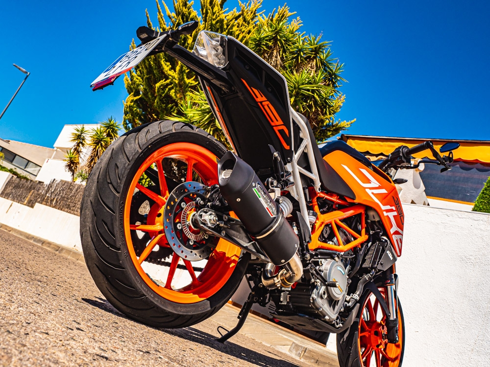 Exhaust compatible with Ktm 390 DUKE 2017-2020, Furore Evo4 Nero, Slip-on exhaust including removable db killer and link pipe, not EPA-compliant 