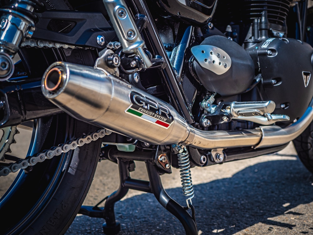 Exhaust compatible with Triumph Street Twin 900 2015-2019, Deeptone Inox, Dual slip-on including removable db killers and link pipes, EPA-compliant 