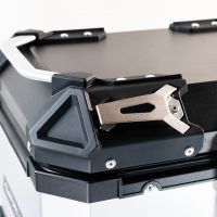 GPR TECH TOP CASE ALPI-TECH 26 LT. SILVER Top case in aluminum,including soft backrest, silver color with universal plate  Capacity 26 LT.
