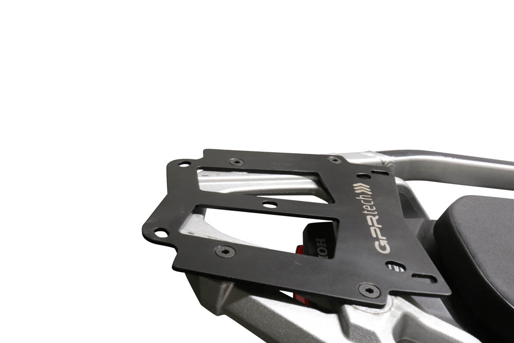 Top case GPR TECH compatible with  Suzuki V-Strom Dl 1000 2017/2019 e4 GPR TECH Top case in aluminum, black color with specific plate included Capacity 45 LT.
