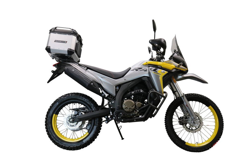 Top case GPR TECH compatible with  Voge 300Rally 2022/2024 e5 GPR TECH Top case in aluminum, silver color with specific plate included Capacity 35 LT.