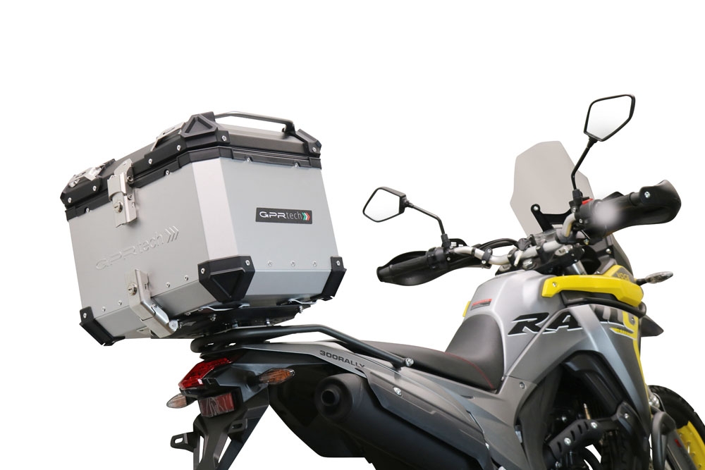 Top case GPR TECH compatible with  Voge 300Rally 2022/2024 e5 GPR TECH Top case in aluminum, silver color with specific plate included Capacity 35 LT.