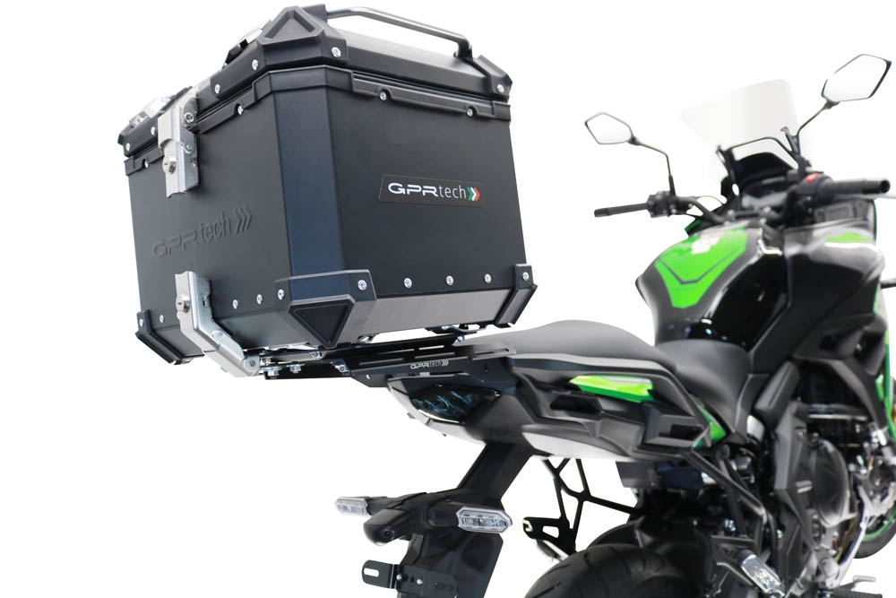 GPR TECH compatible with  Kawasaki Versys 650 2021/2022 e5 GPR TECH Top case in aluminum, black color with specific plate included Capacity 45 LT.