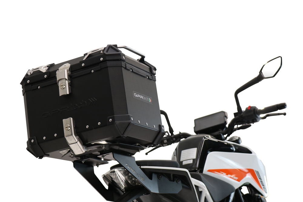 Top case GPR TECH compatible with  Ktm Duke 390 2021/2023 e5 GPR TECH Top case in aluminum, black color including, roof rack and specific plate Capacity 26 LT.