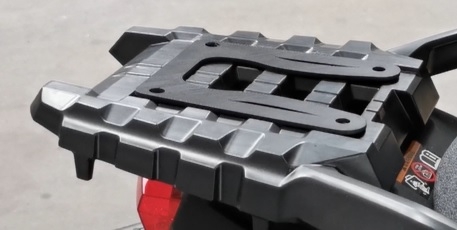 GPR TECH compatible with  Suzuki V-Strom Dl 1000 2017/2019 e4 GPR TECH Specific fitting plate Top Case ALPITECH 55 LT compatible with original luggage rack,stainless steel made with 4 anchor points