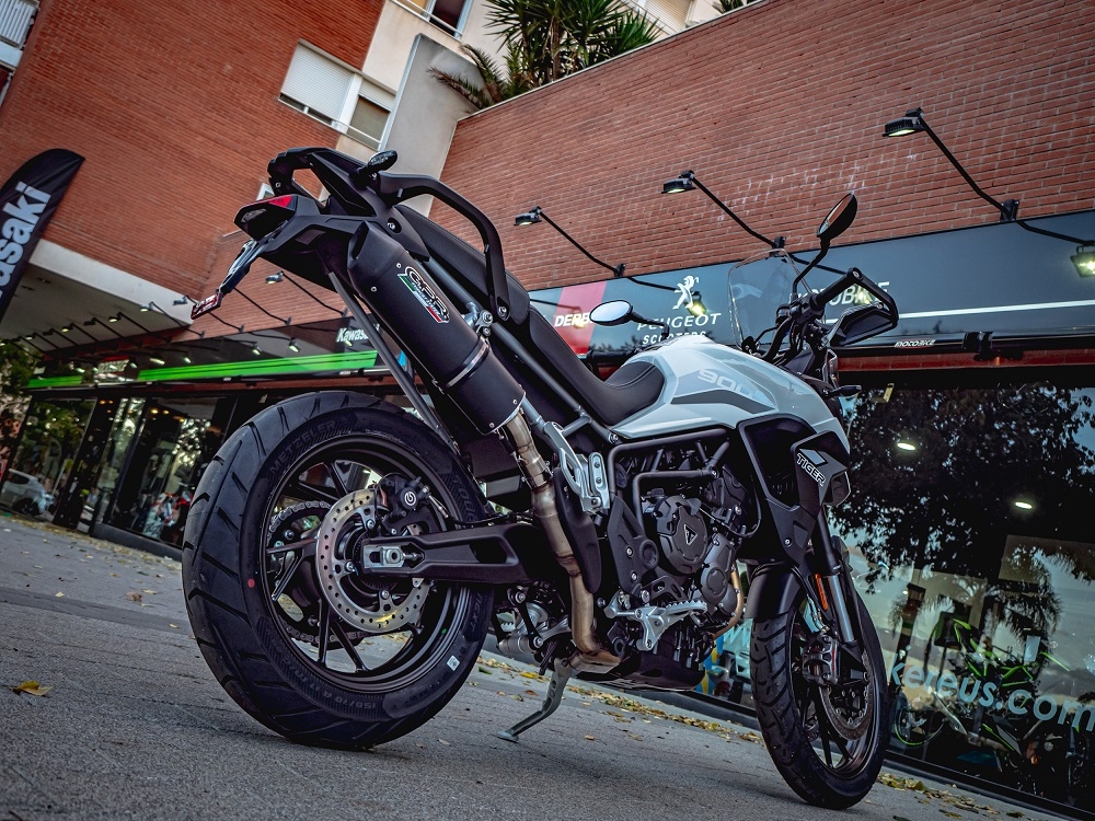 Exhaust compatible with Triumph Tiger 900 2020-2023, Furore Evo4 Nero, Slip-on exhaust including removable db killer and link pipe, EPA-compliant 
