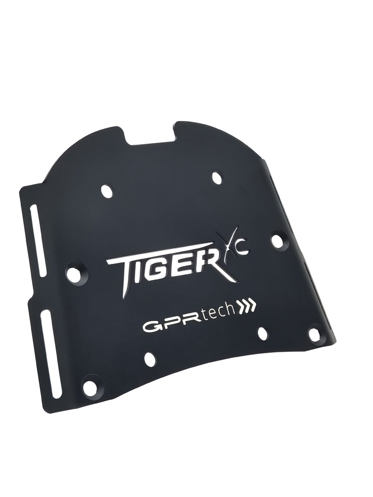 Top case GPR TECH compatible with  Triumph Tiger 800 2011/2016 e3 GPR TECH Top case in aluminum, silver color with specific plate included Capacity 45 LT.