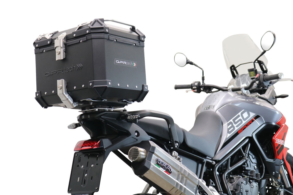 Top case GPR TECH compatible with  Triumph Tiger 900 2020/2023 e5 GPR TECH Top case in aluminum, black color with specific plate included Capacity 35 LT.