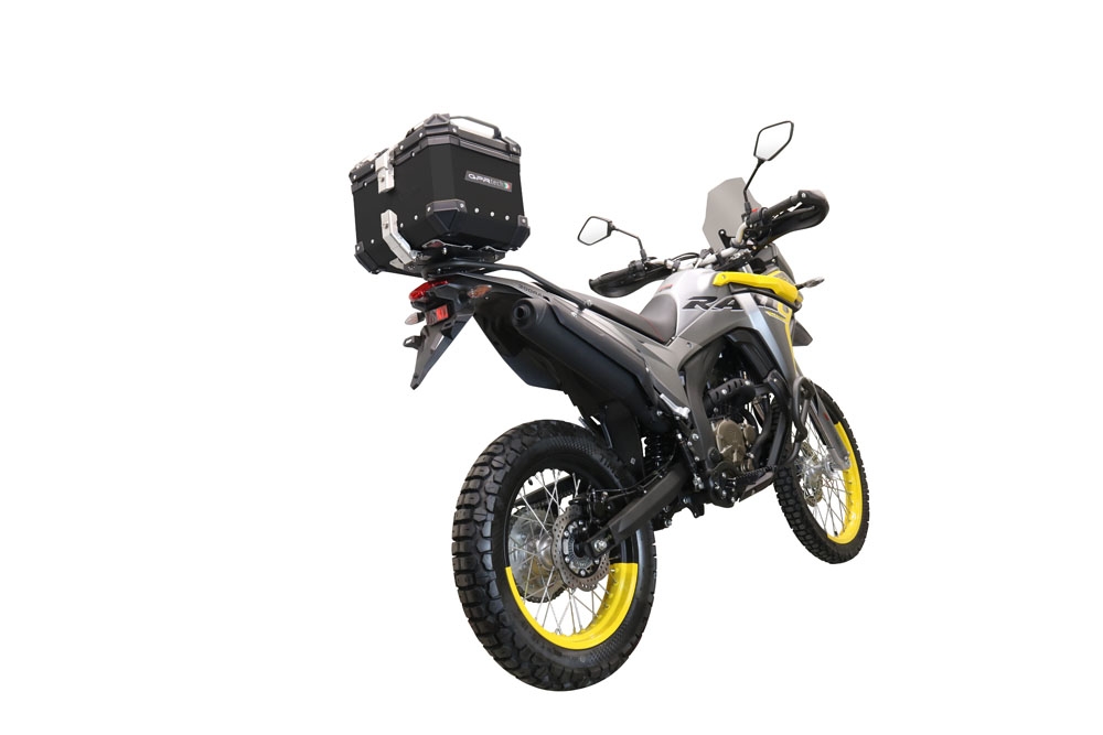 Top case GPR TECH compatible with  Voge 300Rally 2022/2024 e5 GPR TECH Top case in aluminum, black color with specific plate included Capacity 26 LT.