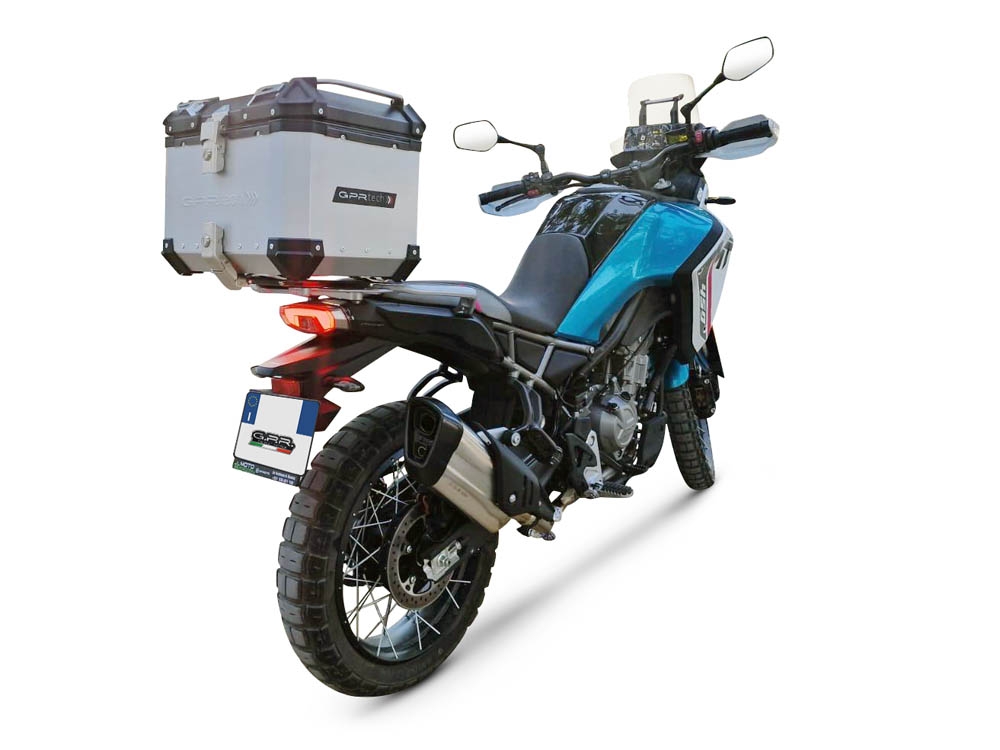 Top case GPR TECH compatible with  Cf Moto 450MT 2023/2025 Euro5 Plus GPR TECH Top case in aluminum, silver color with specific plate included Capacity 45 LT.