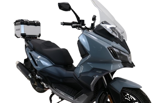 Top case GPR TECH compatible with  Bmw G 310 Gs 2017/2021 e4 GPR TECH Top case in aluminum, silver color with specific plate included Capacity 26 LT.