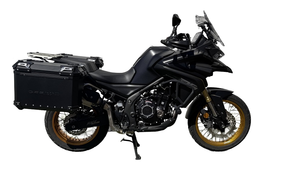 GPR TECH compatible with  Voge 525DSX 2023/2025 e5 GPR TECH Pair of side cases aluminum made with contoured right side, black color with specific pannier holder Capacity 38 LT. + 32 LT.