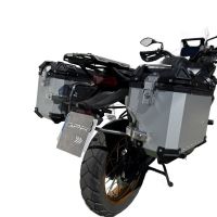 GPR TECH compatible with  Voge 525DSX 2023/2025 e5 GPR TECH Pair of side cases aluminum made with contoured right side, silver color with specific pannier holder Capacity 38 LT. + 32 LT.