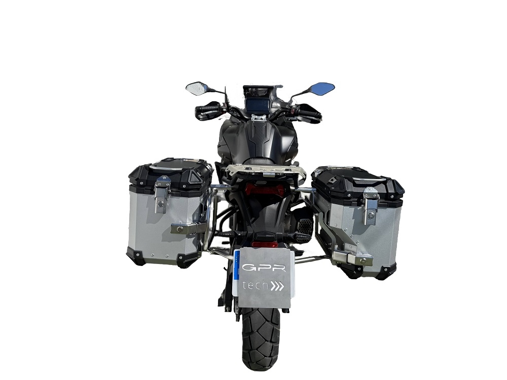 GPR TECH compatible with  Voge 525DSX 2023/2025 e5 GPR TECH Pair of side cases aluminum made with contoured right side, silver color with specific pannier holder Capacity 38 LT. + 32 LT.