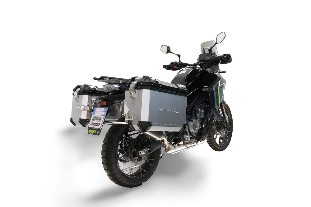 GPR TECH compatible with  Cf Moto 800 Mt Touring 2021/2024 e5 GPR TECH Pair of side cases aluminum made with contoured right side, silver color with specific pannier holder Capacity 38 LT. + 32 LT.