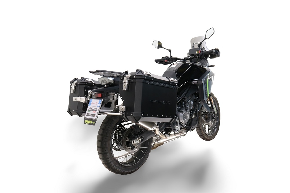 GPR TECH compatible with  Cf Moto 800 Mt Touring 2021/2024 e5 GPR TECH Pair of side cases aluminum made with contoured right side, black color with specific pannier holder Capacity 38 LT. + 32 LT.