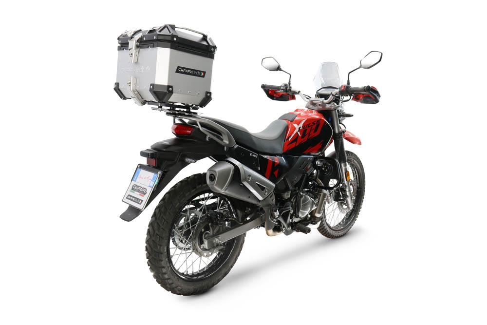 Top case GPR TECH compatible with  Hero Xpulse 200 4V 2025/2026 E5 plus GPR TECH Top case in aluminum, silver color with specific plate included Capacity 26 LT.