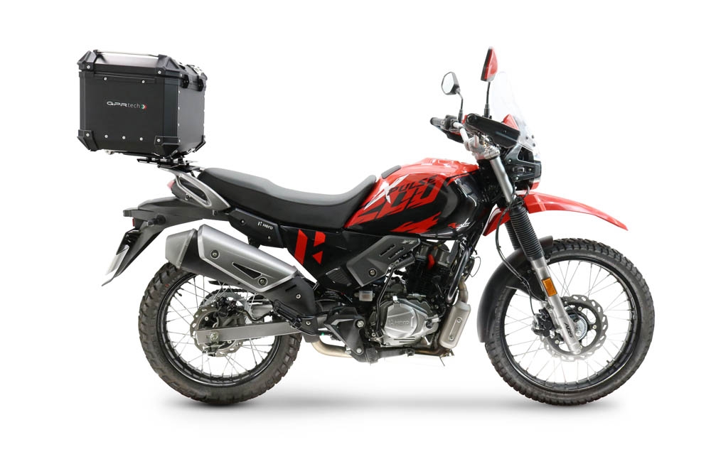 Top case GPR TECH compatible with  Hero Xpulse 200 BS6 4V 2021/2024 E5 GPR TECH Top case in aluminum, black color with specific plate included Capacity 35 LT.