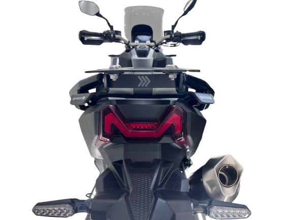 Top case GPR TECH compatible with  Bmw G 310 Gs 2017/2021 e4 GPR TECH Top case in aluminum, black color with specific plate included Capacity 26 LT.