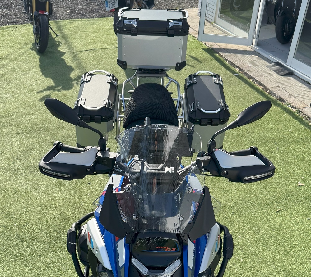 GPR TECH compatible with  BMW R 1300 GS Adventure 2023/2025 GPR TECH Triptych kit made in silver color, with Top case 35 Lt + Side Cases 38 Lt + 38 Lt + general black rack holder Top case capacity 35 Lt + side cases capacity 38 LT. + 38 LT.
