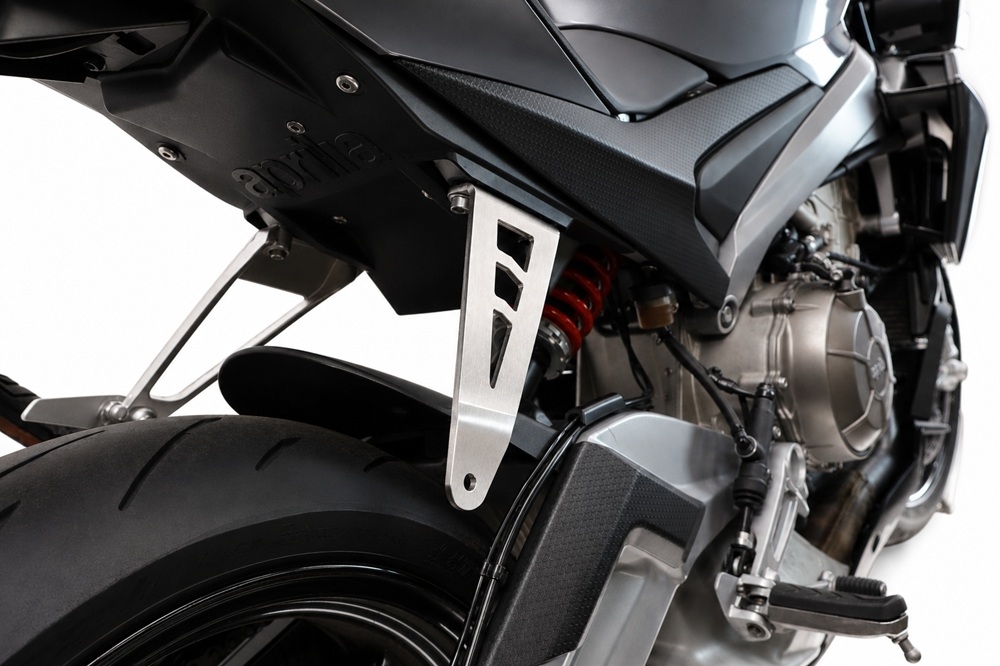 GPR accessory exhaust compatible with Aprilia RS 660 2021-2024, Staffa Pedana Passeggero / Muffler bracket,  