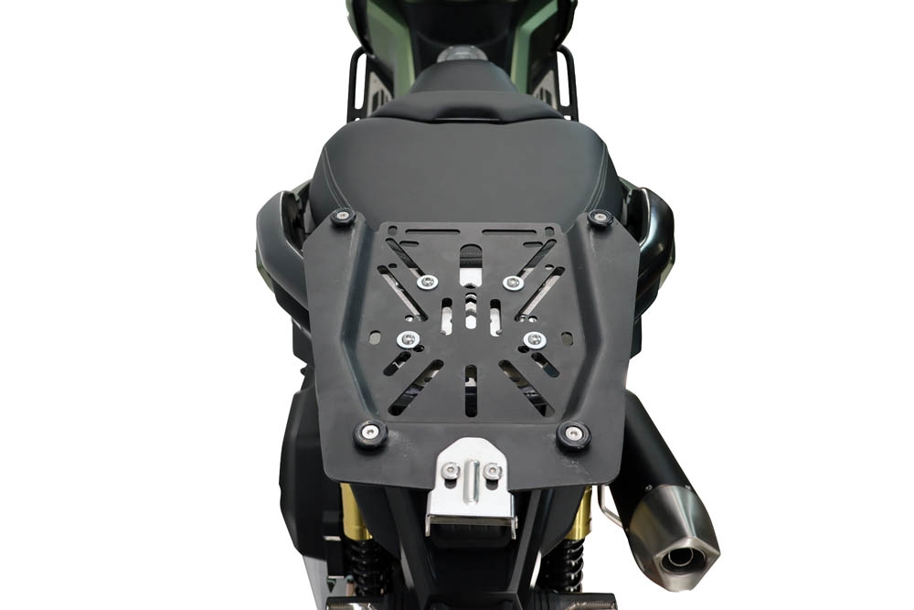 Top case GPR TECH compatible with  Voge SR 450 X 2026/2027 e5 plus GPR TECH Top case in aluminum, silver color, including roof rack and specific plate Capacity 45 LT.
